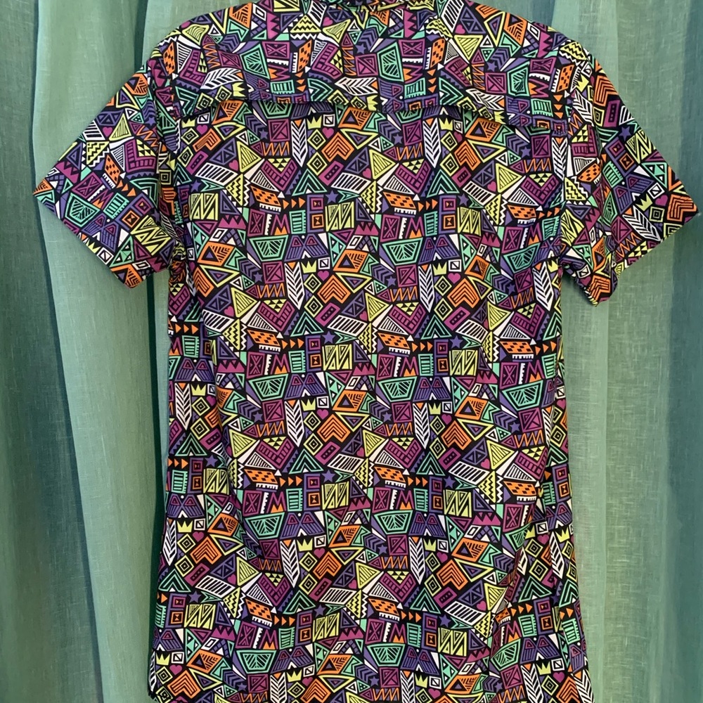 Geometric Button up - Picture 2 of 5